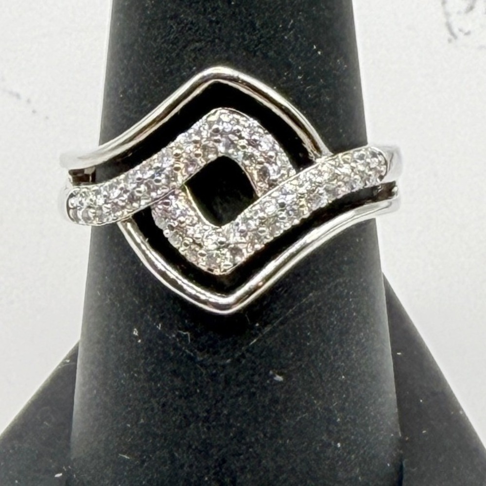New Geometric Openwork Ring Silver Tone Stainless Steel CZ Size 8.25 VIDEO